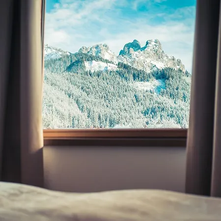 Gränobel Alpstuga Grän
